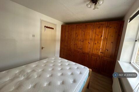 Brookhill Road, London, SE18 photo 3