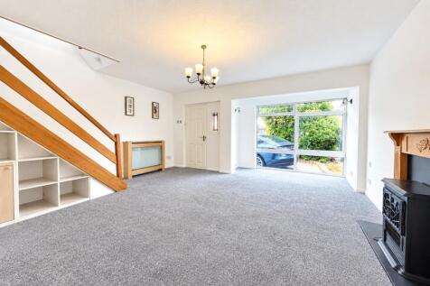 Connaught Road, Rayleigh, Essex, SS6 photo 3