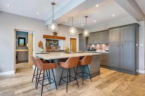 Open Plan Dining ...