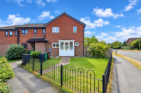 4 Carisbrooke Close.png