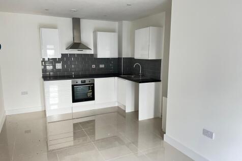 2-bed flat on The Balbirs, Portswood Road, £1,395/mo