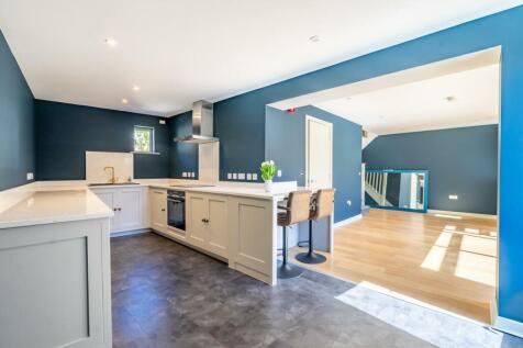 stonegate court (3 of 16).jpg