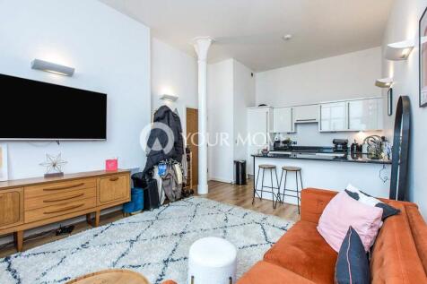 Lounge/Kitchen
