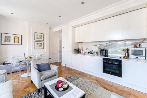 Kitchen/Reception