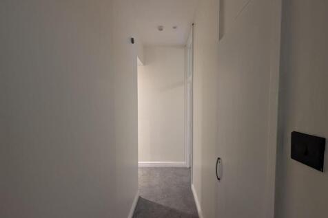 WhatsApp Image 2025-11-27 at 15.40.20_c987de2c.jpg