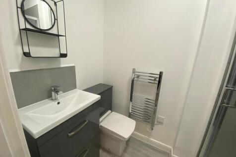 stonecros94743bathroom (1).jpg