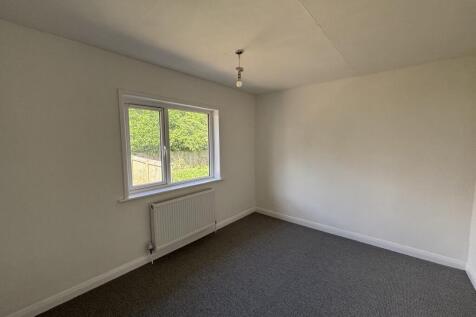 Greystones Drive, Keighley, West Yorkshire, BD22 photo 5