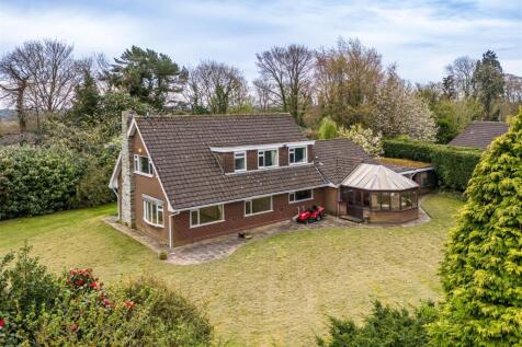Greenways, Oaken Drive-drone-1.jpg