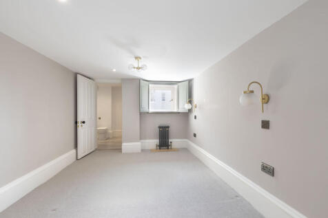 Pittiville Circus...