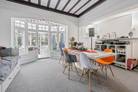 98 Lowther Road - 12.jpg