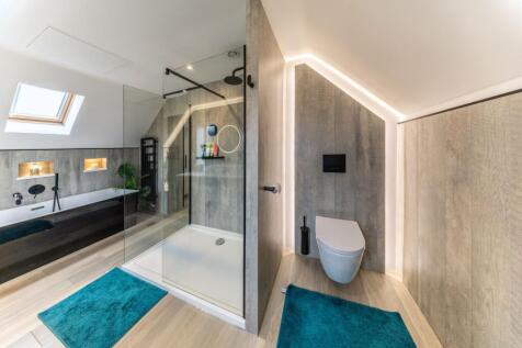 Master En-Suite