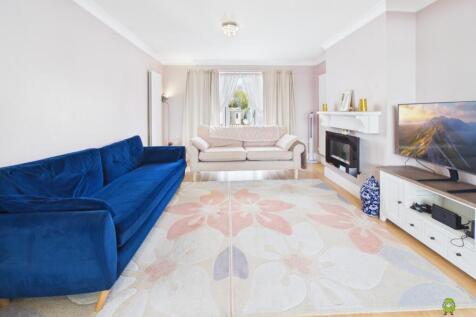 Presented by Clinton at EweMove Bexleyheath and Da