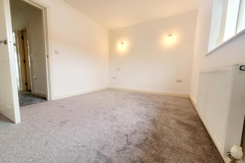 Brightsmith Way, Swinton, M27 photo 5