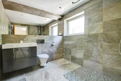 Family Shower Room