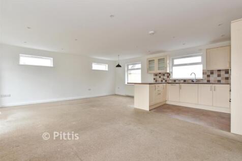 Kitchen/ Living Room