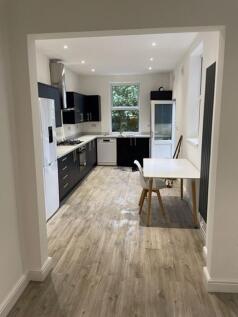 6-bed house on Rolleston Drive, Nottingham, £3,770/mo