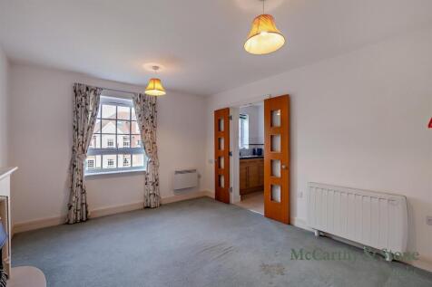 8705645-interior02-800.jpg