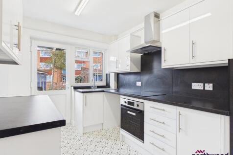 Seaside, Roselands, Eastbourne, BN22 photo 4