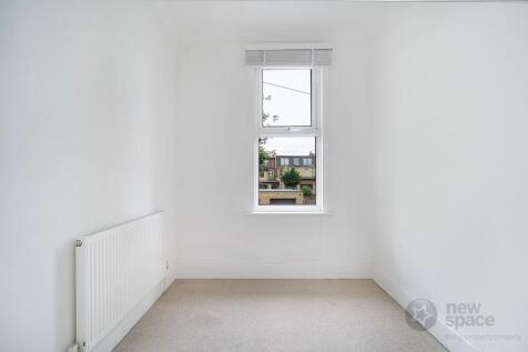 James Lane, London, E10 photo 4