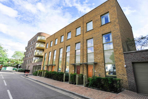 London, SE3 - property photo