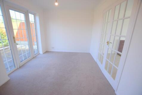 Playford Close, Rothwell, Northants, NN14 6TU photo 4