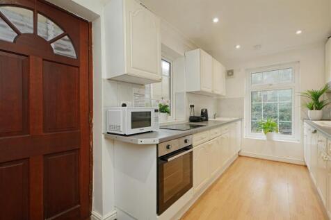 28 Endcliffe Terrace Road, Broomhill S11 8RT photo 3