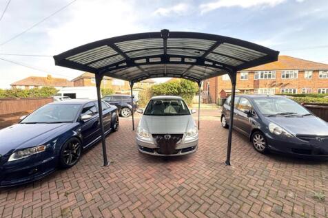 CARPORT.jpg