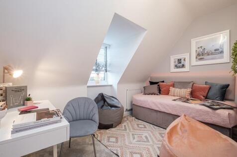 hertford bedroom 4.jpg