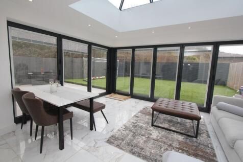 Social Living Area (open to the kitchen)