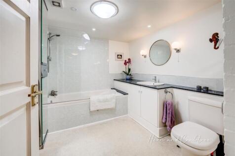 Wellfield Court, Marshfield, HernCrabtree (38).jpg