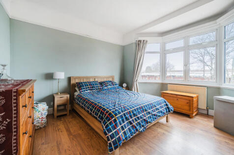 5 bed, 2 bath Semi-Detached in oxford - Photo 9