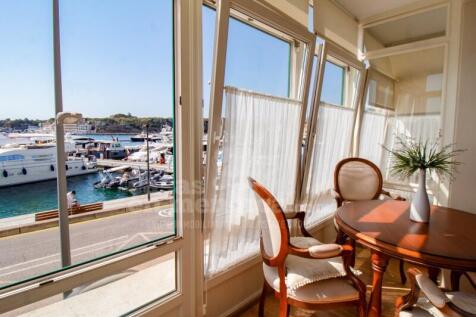 Flat in the port of Mahon