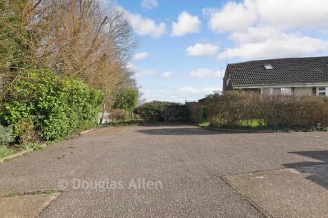 Driveway/Parking