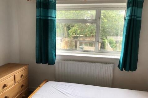 Verwood Close, Canterbury photo 4