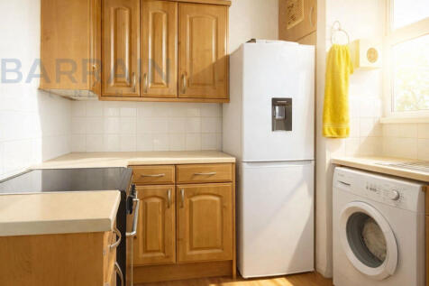 Canning Town, E16 Flat for Sale By Barrain London 