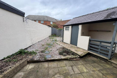 rear 150 ray street