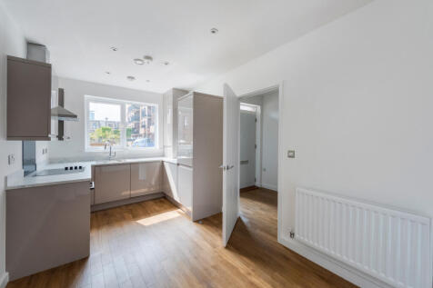 Reynard Way, Brentford, TW8 photo 2