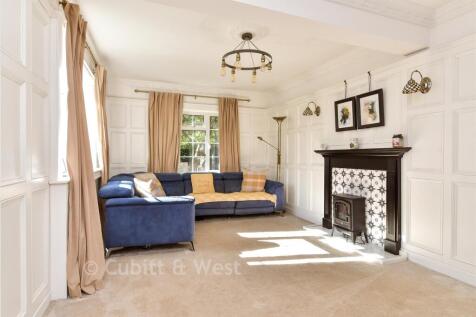 Living Room/ Bedroom 5