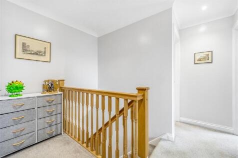 28 Ashton Hall Drive (Wyberton)-32.jpg