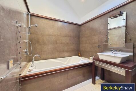 Ground Floor Bathroom