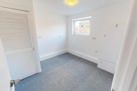 Wycliffe Court, Urmston photo 5