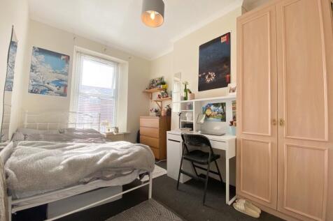 Miskin Street, Cathays photo 4