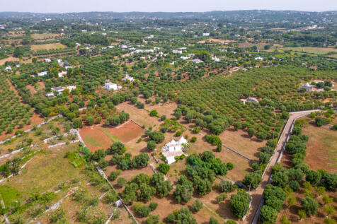 0022257-021_trullo_sessana_for_sale_ostuni_puglia_ital