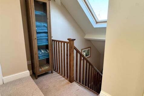 SECOND FLOOR LANDING