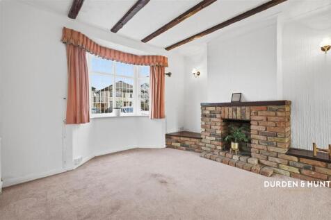Stradbroke Grove, Ilford, IG5 photo 3