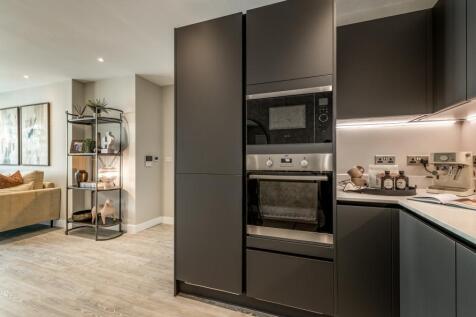 Wren Show Apartment Kitchen Appliances Close