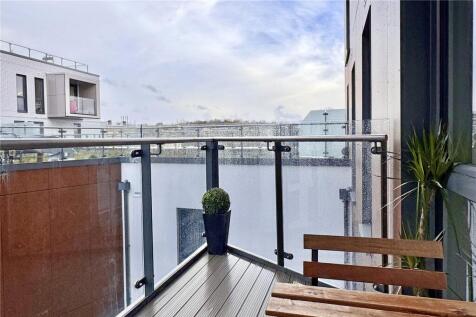 London, SE10 - property photo