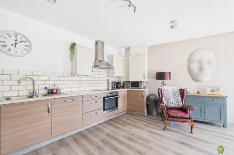 Presented by Nicoleta at EweMove Bexleyheath and D