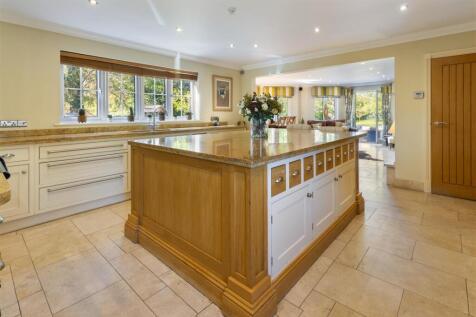 LIVING DINING KITCHEN