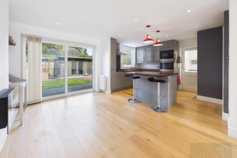 Open-Plan Living &amp; Dining Kitchen